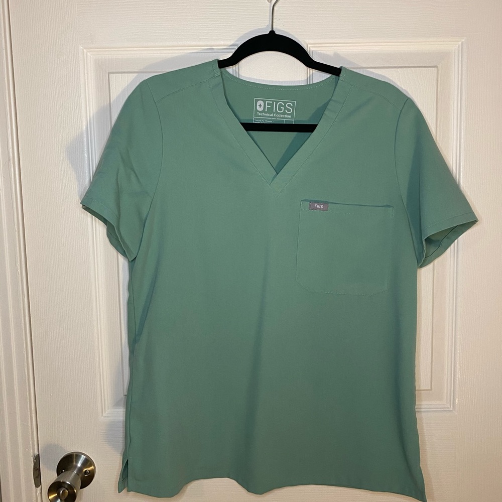 Catarina Figs Jade Scrub top